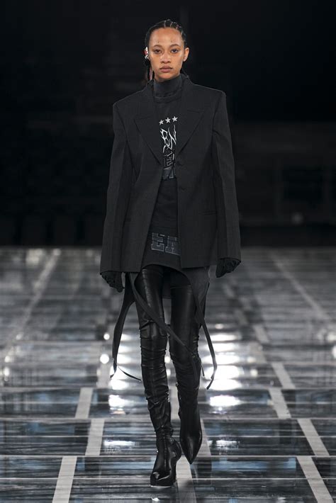 fall/winter 2022 givenchy black blazer|Givenchy Fall 2022 Ready.